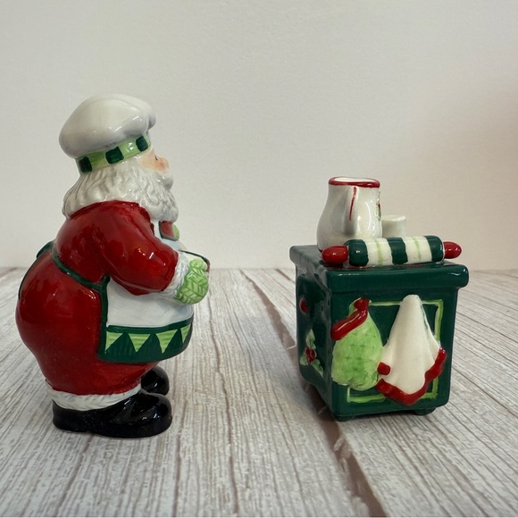 2005 Fitz And Floyd SANTA’S KITCHEN Ceramic Salt & Pepper Shakers NOT USED - Picture 14 of 15